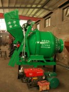 <b>澤宇重工環(huán)保型滾筒混凝土攪拌機引領(lǐng)</b>